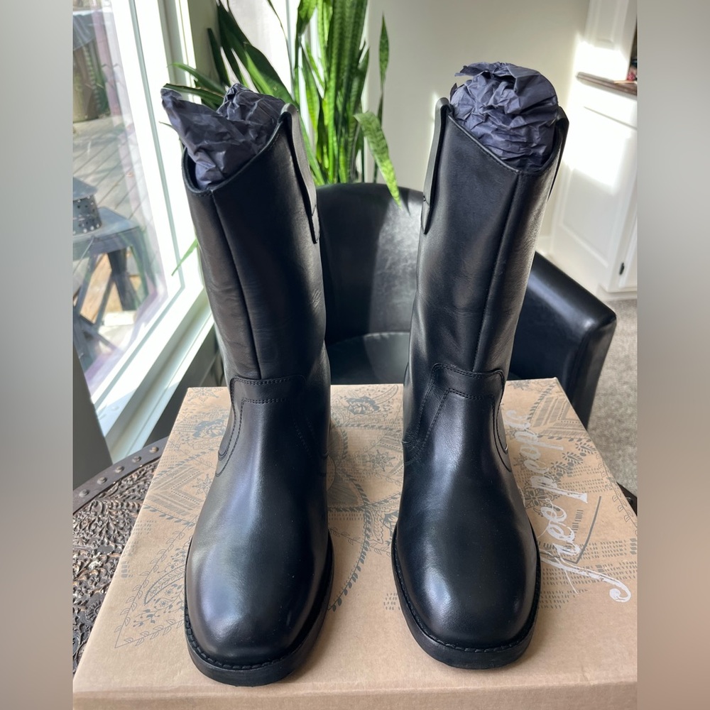 FREE PEOPLE EASTON EQUESTRIAN ANKLE BOOTS IN BLACK 38.5 7.5 - Picture 6 of 8